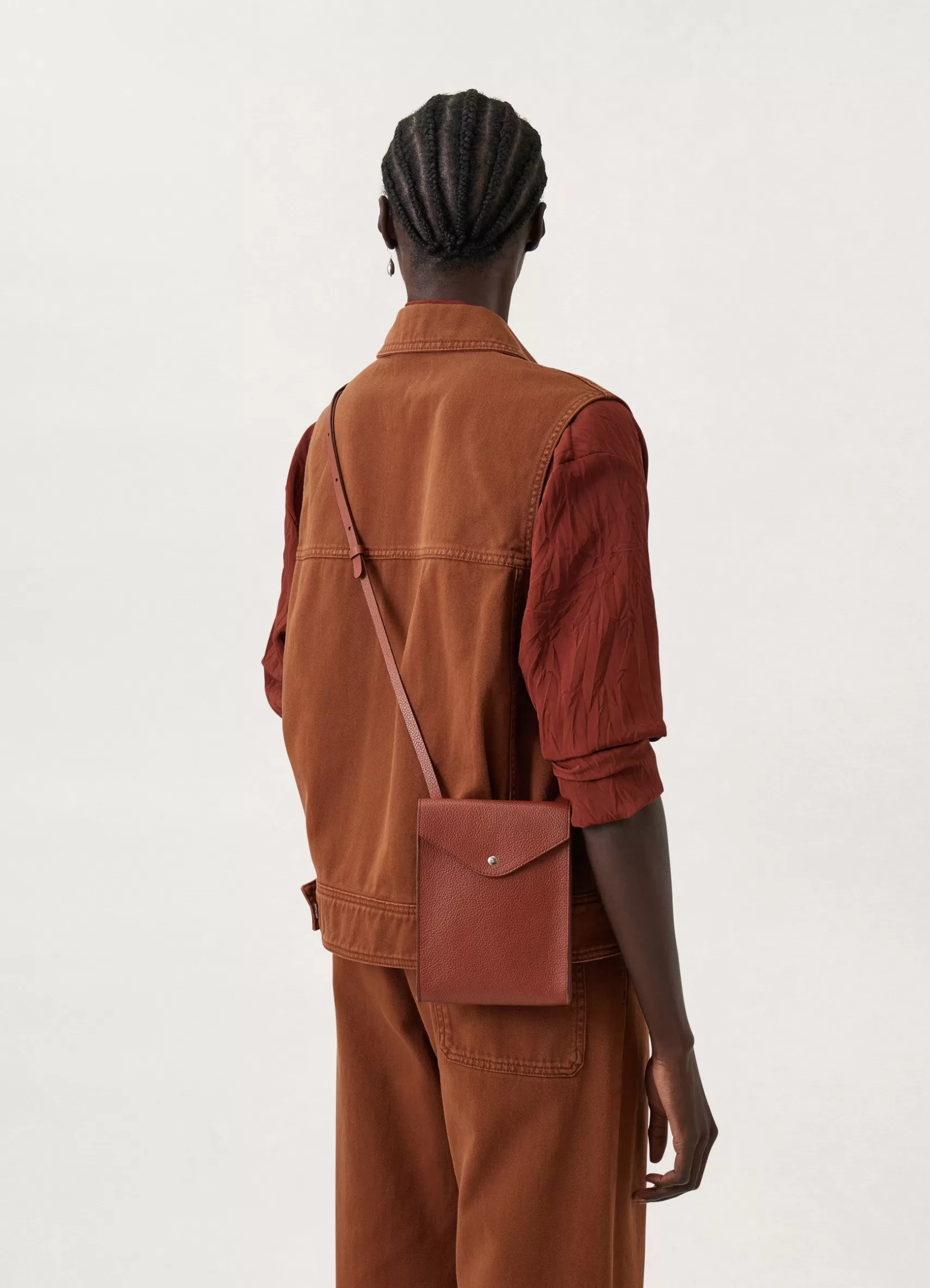 Enveloppe With Strap<LEMAIRE New